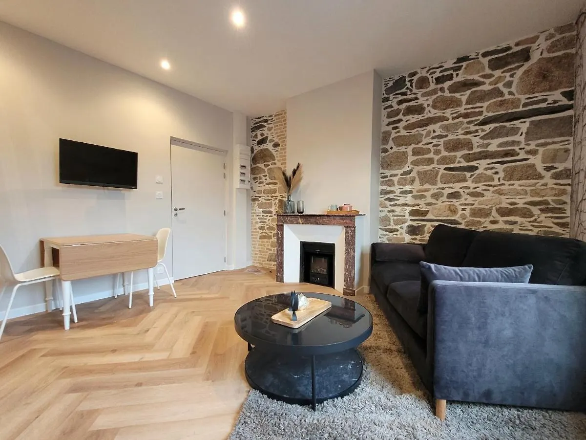 Les Apparts De Leon Landerneau Apartment