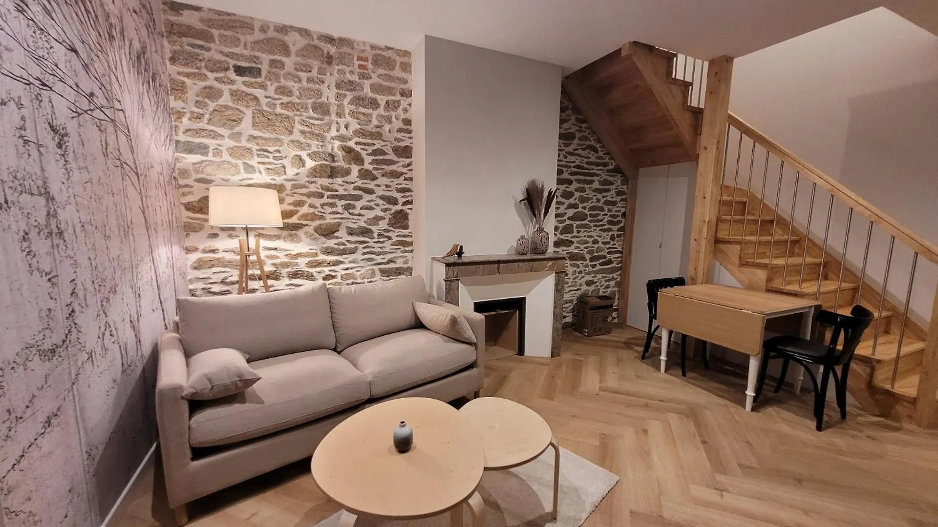 Les Apparts De Leon Landerneau Apartment